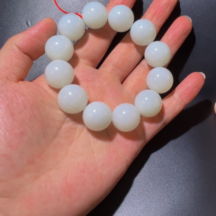 和田玉颈饰未镶嵌德**下