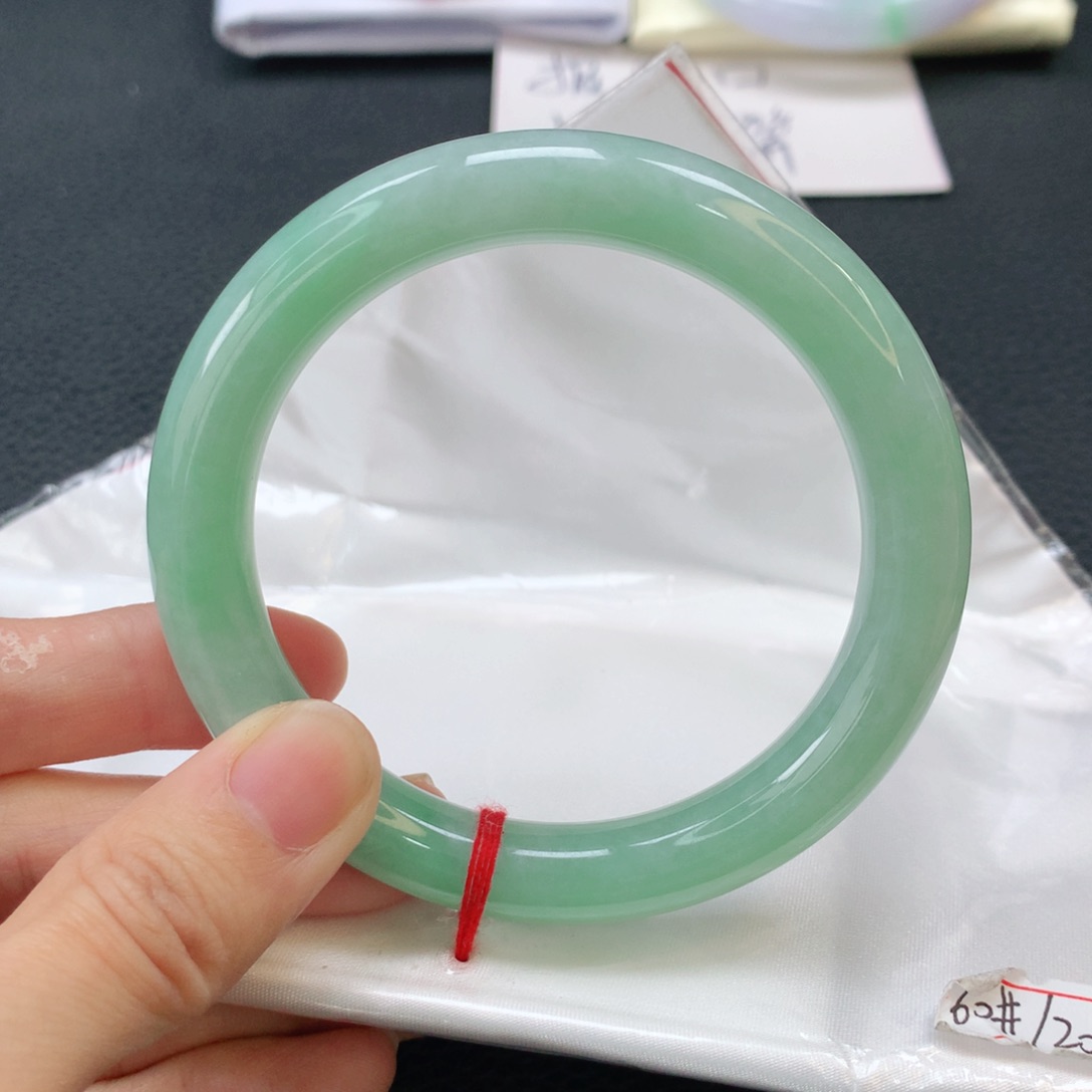 翡翠手镯未镶嵌缅甸圆60