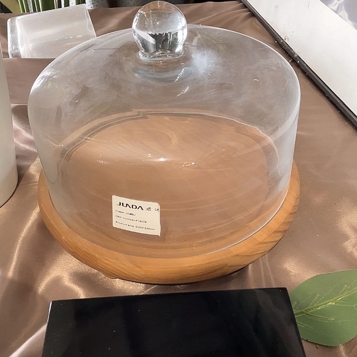 陶瓷花瓶，仿真绿植。