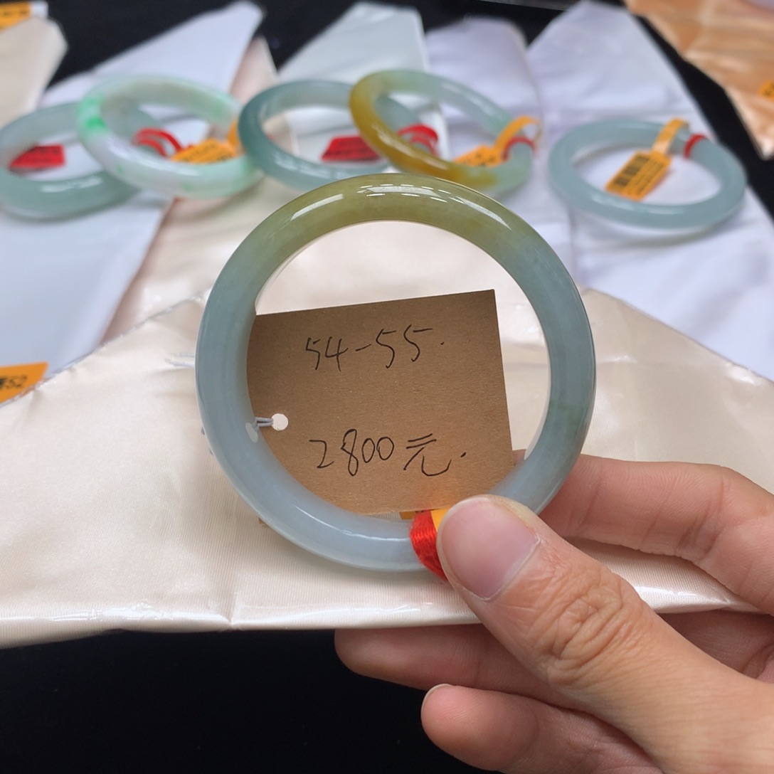 翡翠未镶嵌手镯手镯