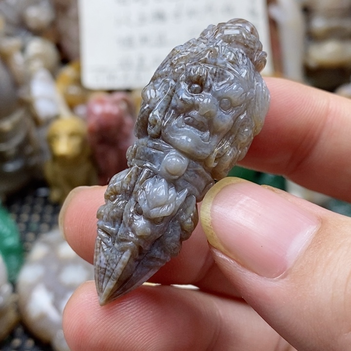 石英质玉颈饰未镶嵌