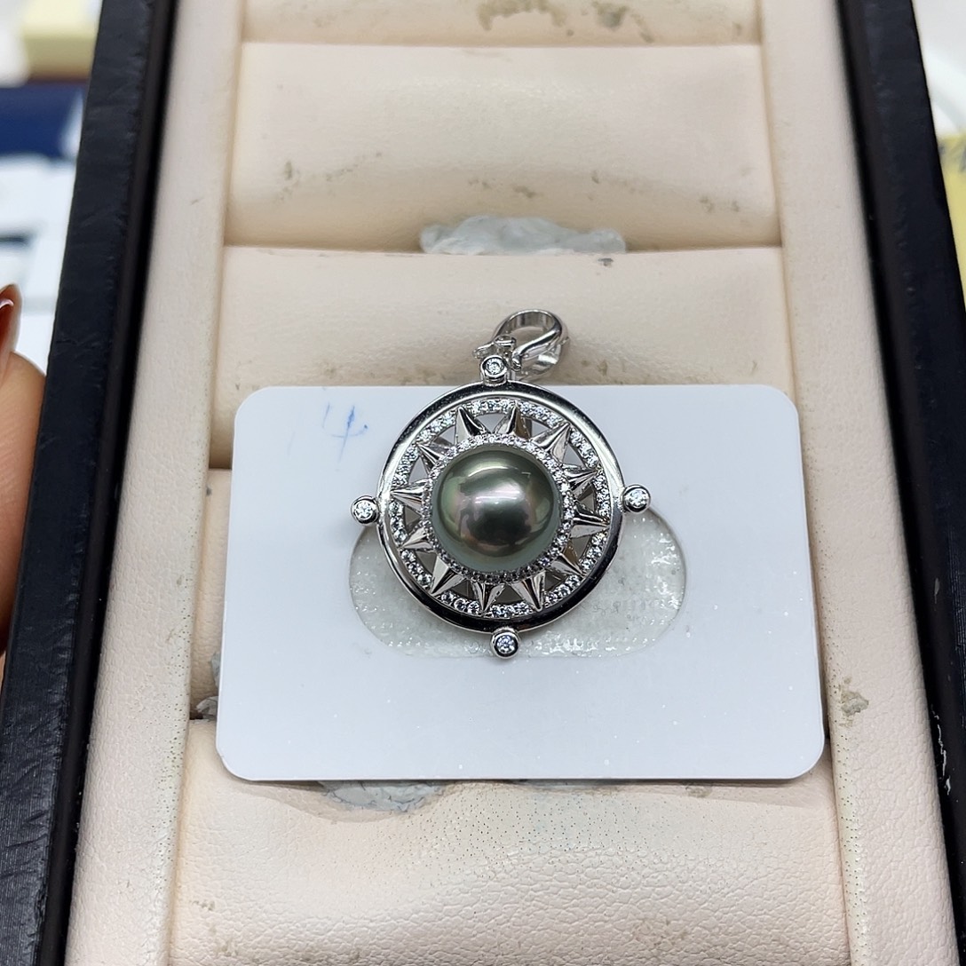 颈饰海水珍珠银S925镶嵌绿色流转星空万能扣吊坠