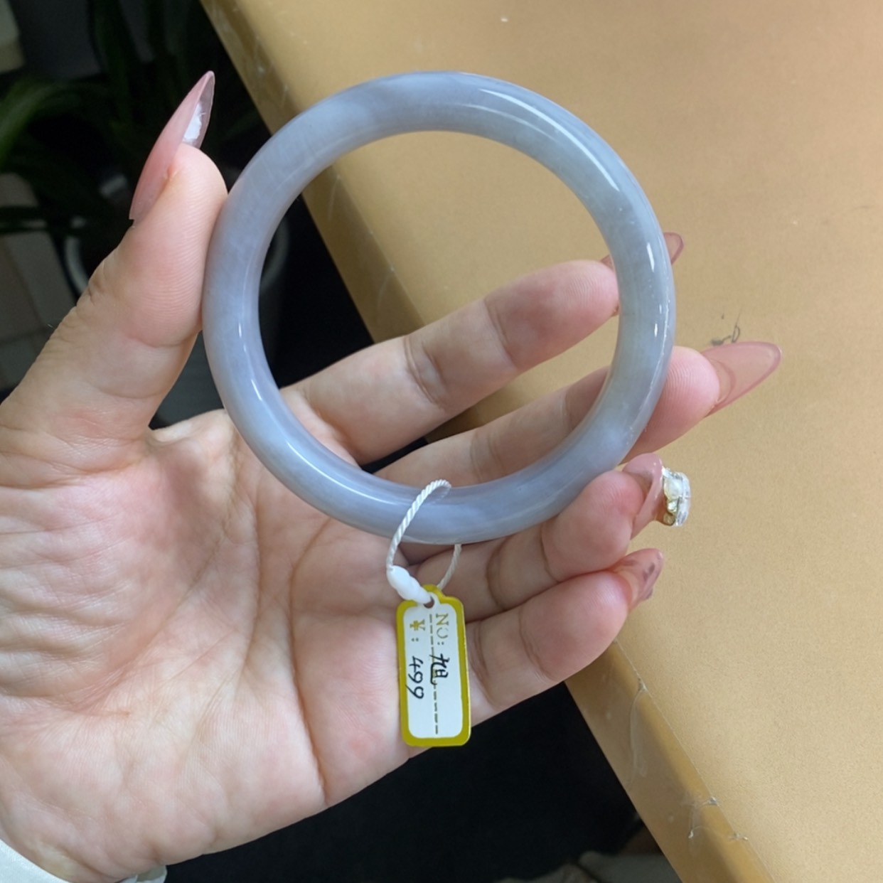 【闪购商品】和田玉手镯未镶嵌烟紫手镯