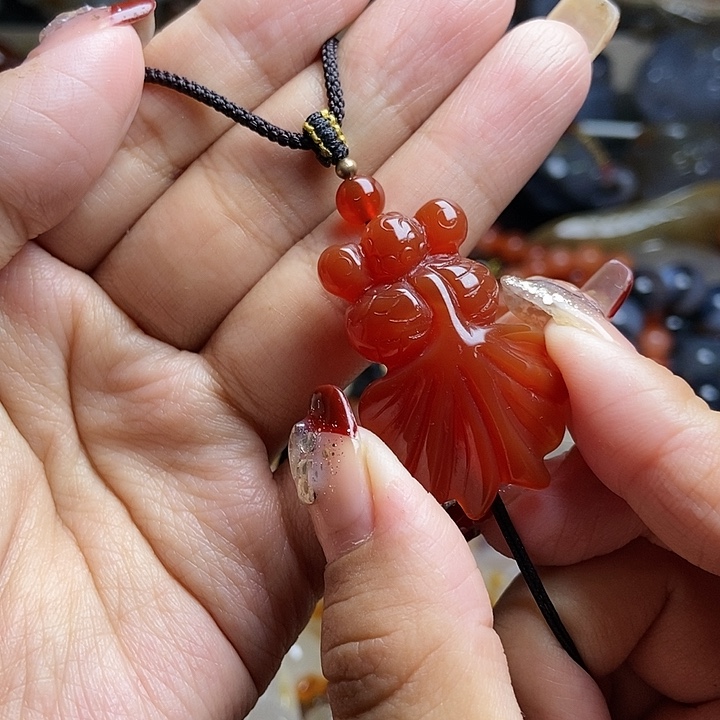 玛瑙/玉髓颈饰未镶嵌