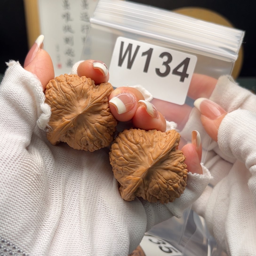 文玩核桃把件40宽城w 134