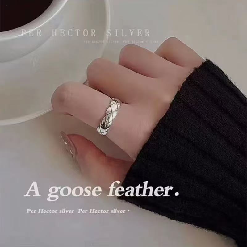 925银戒指 韩版时尚小香菱格休闲戒指