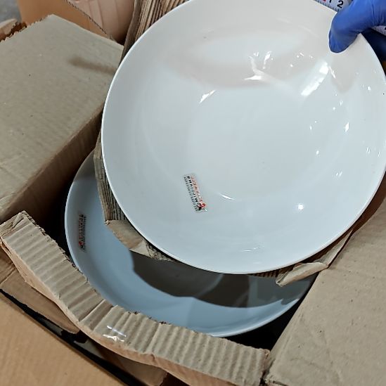 瓷片陶瓷盘子碗啥都有