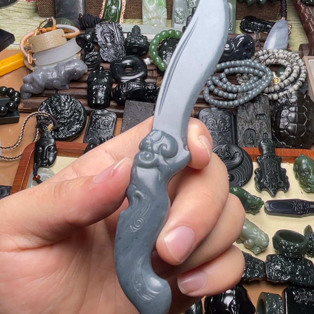 寒***酥和田玉未镶嵌把件