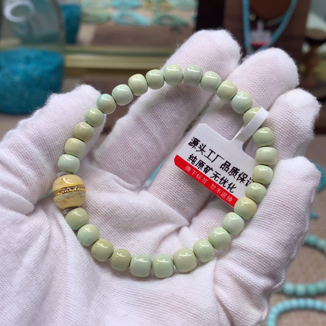 绿松石配饰未镶嵌