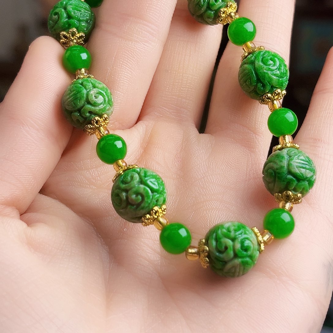 颈饰未镶嵌翡翠多样性