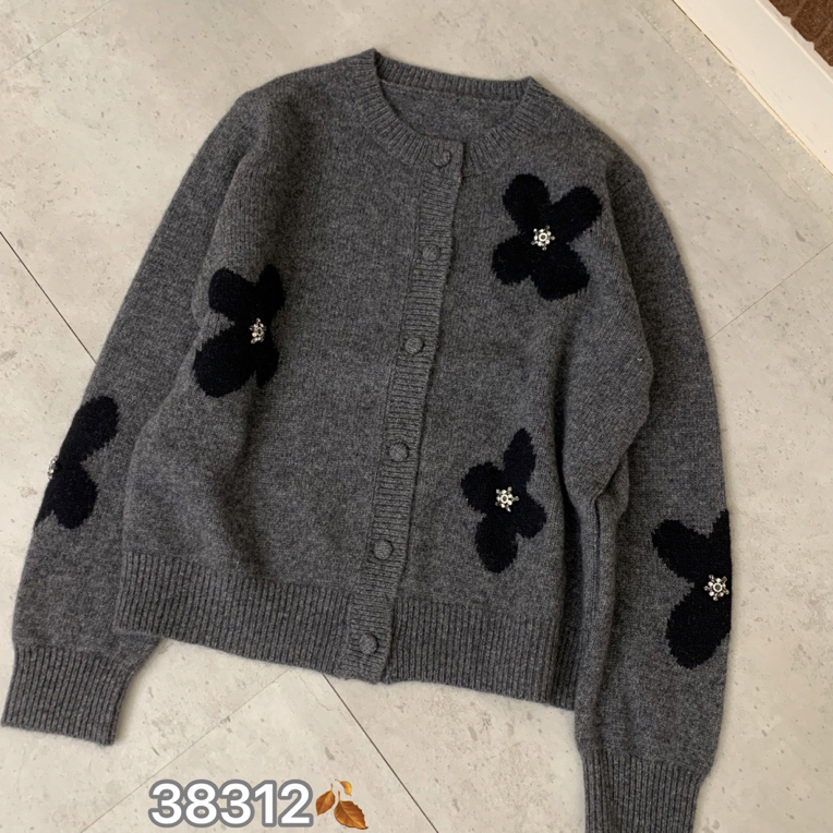 针织女毛针织衫花朵开衫卡通开衫秋冬时尚