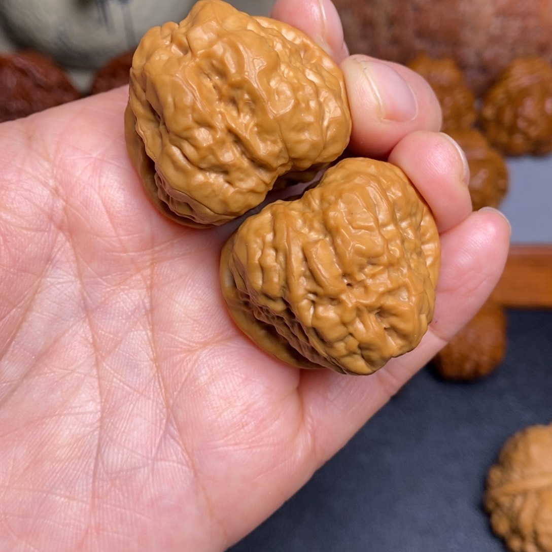 文玩核桃把件.36蛤蟆头