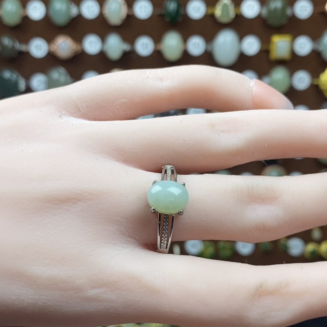 和田玉（青白玉）戒指合金