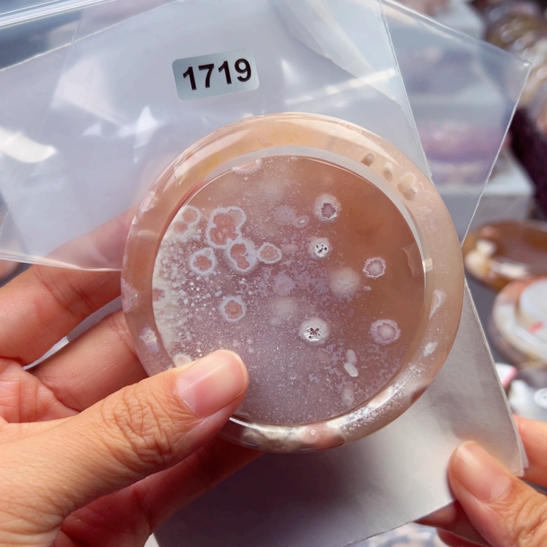 玛瑙/玉髓手镯未镶嵌?**包