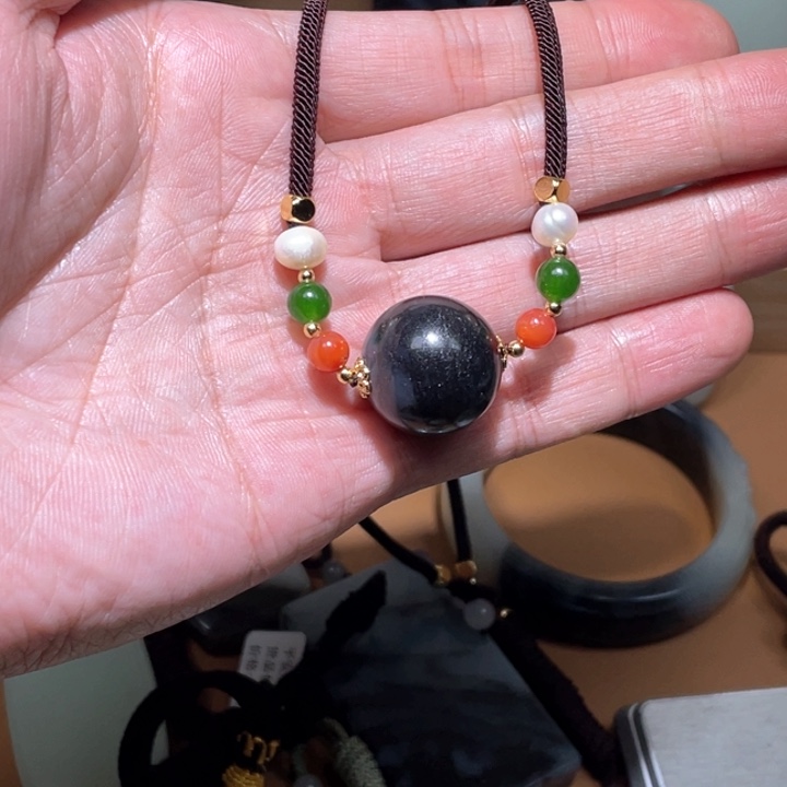 和田玉挂件未镶嵌深**猫