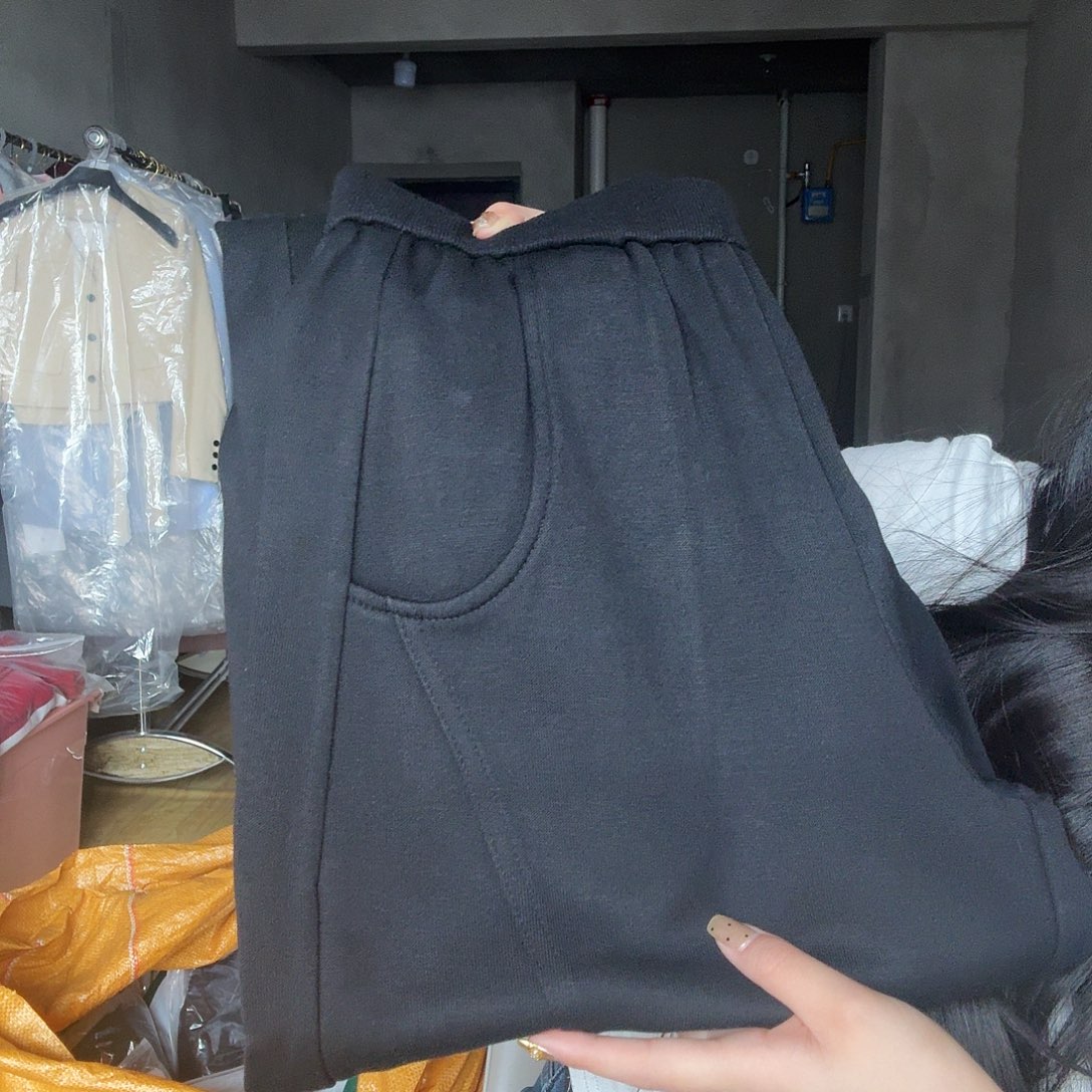 美***呀437裤子。          