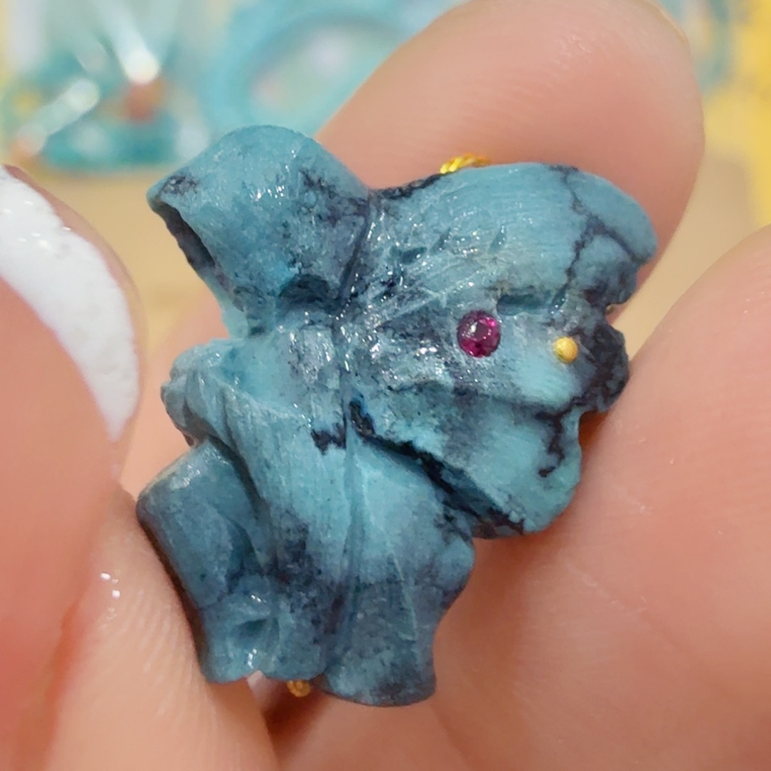 绿松石未镶嵌珠宝奇石