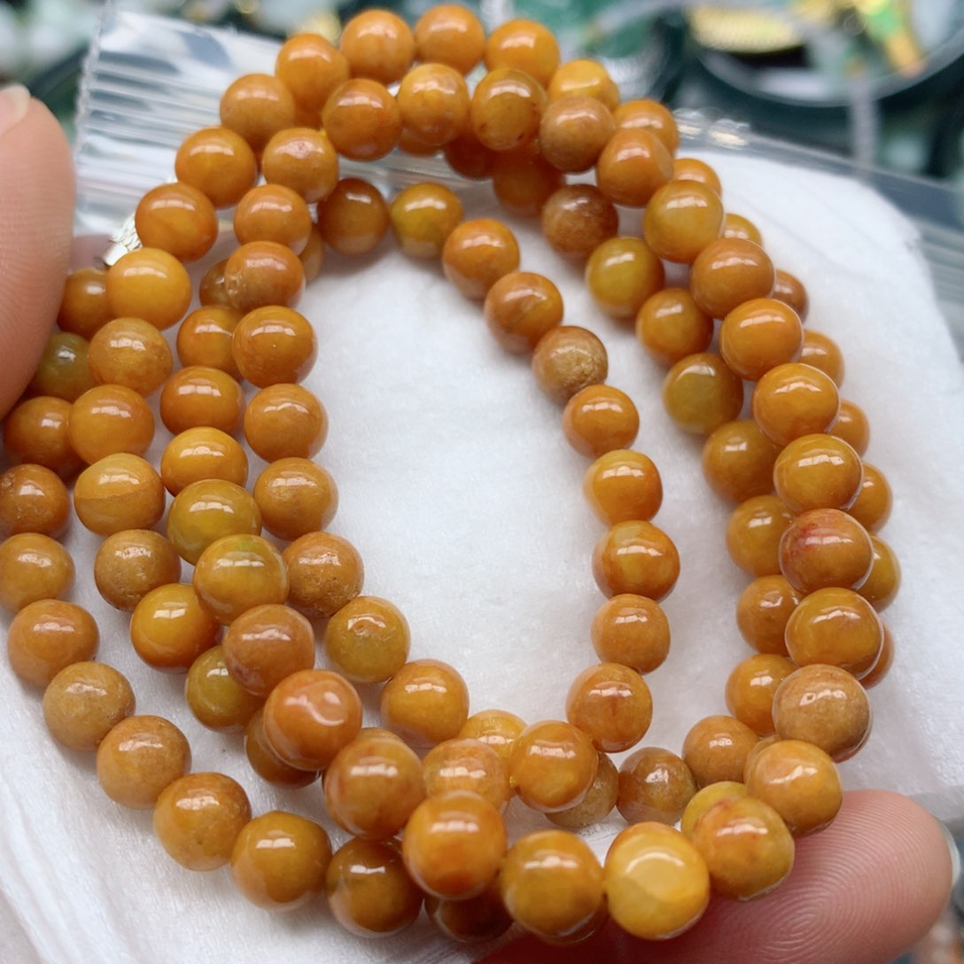 翡翠颈饰未镶嵌手串