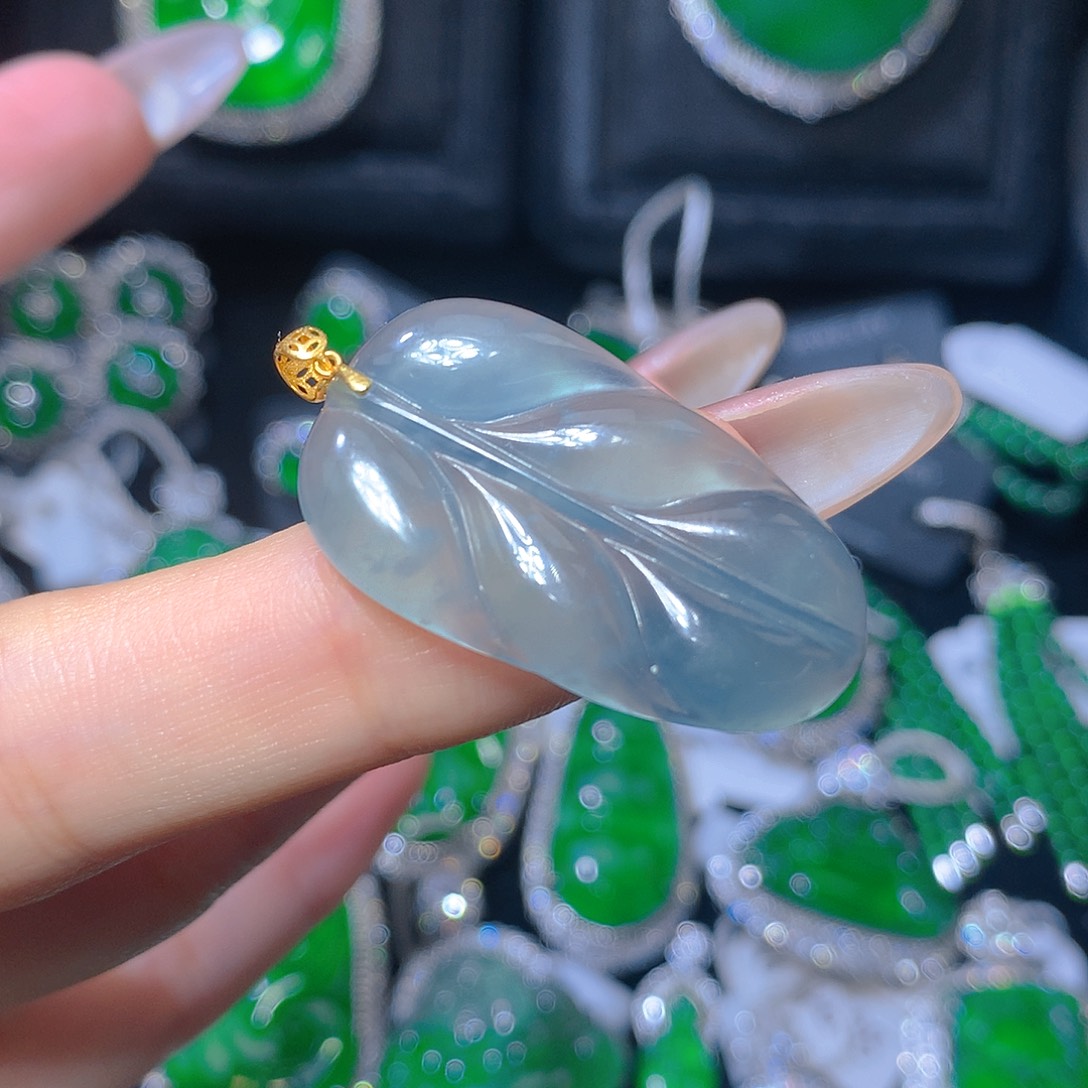 翡翠吊坠(不含链)银S925镶嵌翡翠