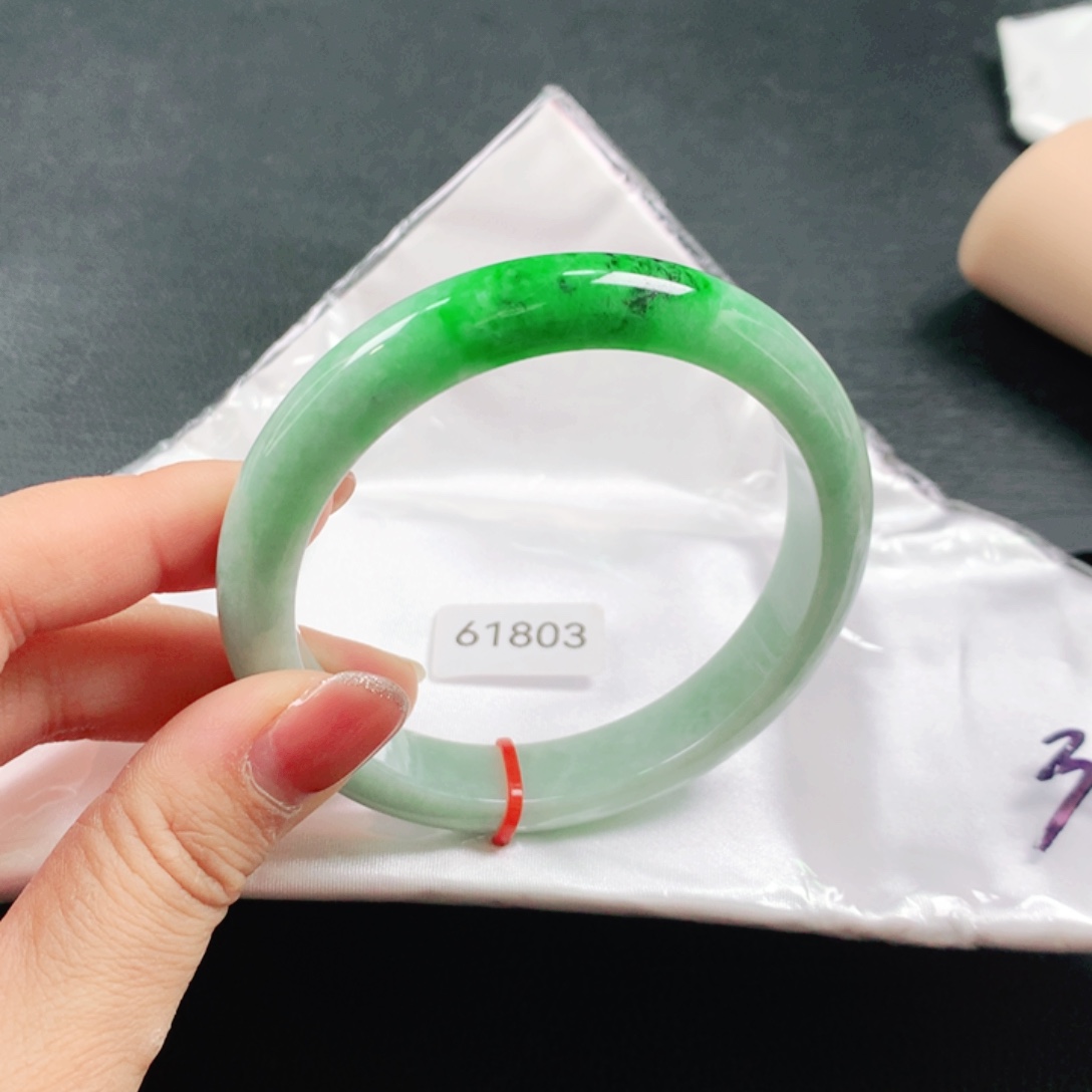 翡翠未镶嵌手镯03