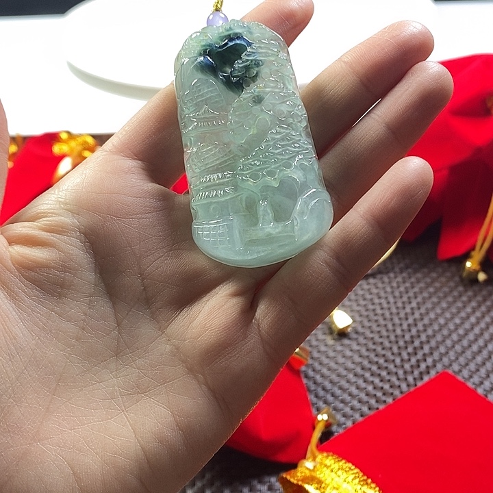 只买单纯的吊坠，没带链子，属的性质。