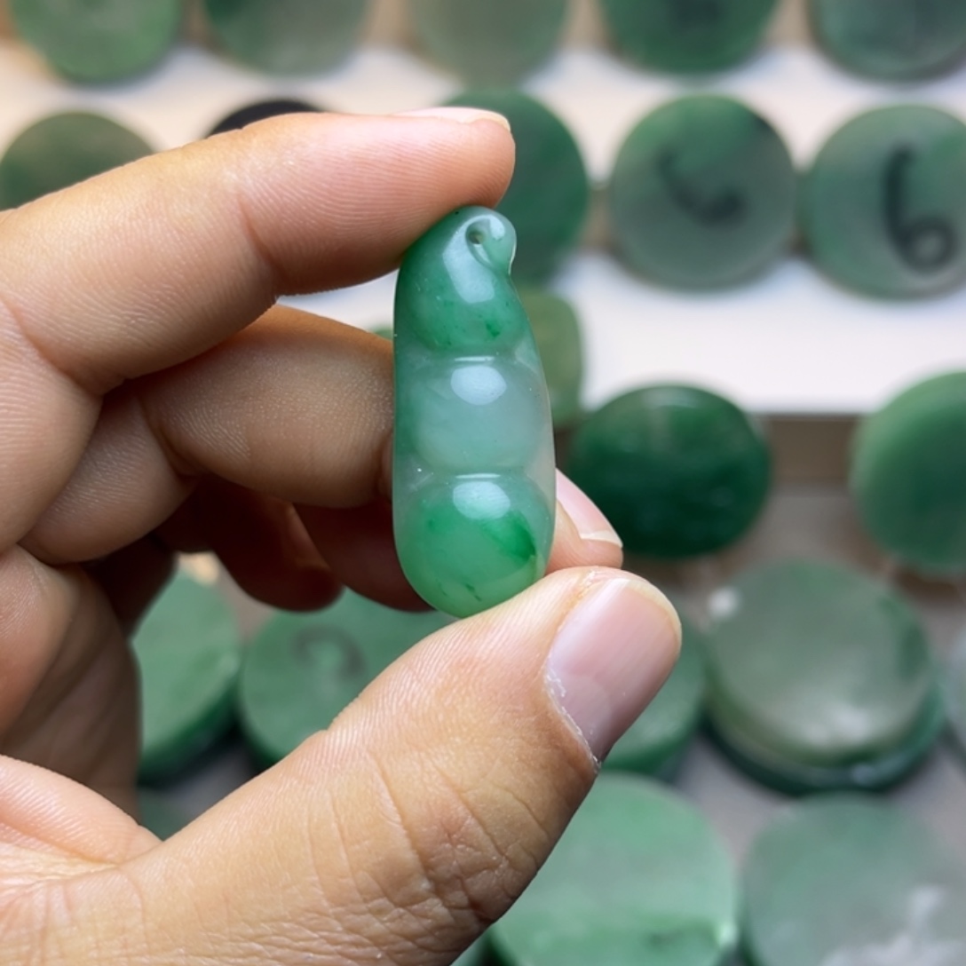 定制石英质玉（非洲翠）