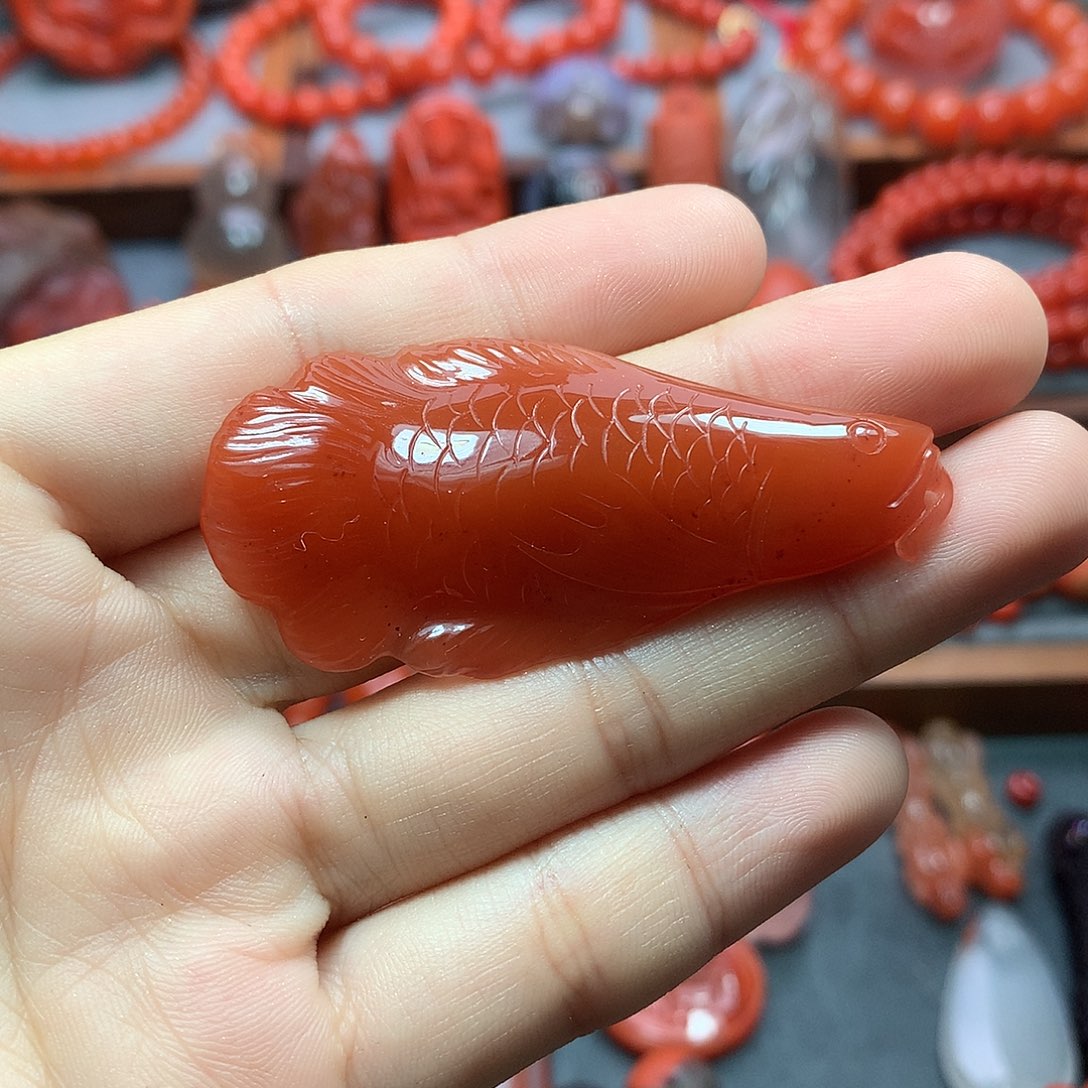 南红玛瑙1未镶嵌龙鱼吊坠