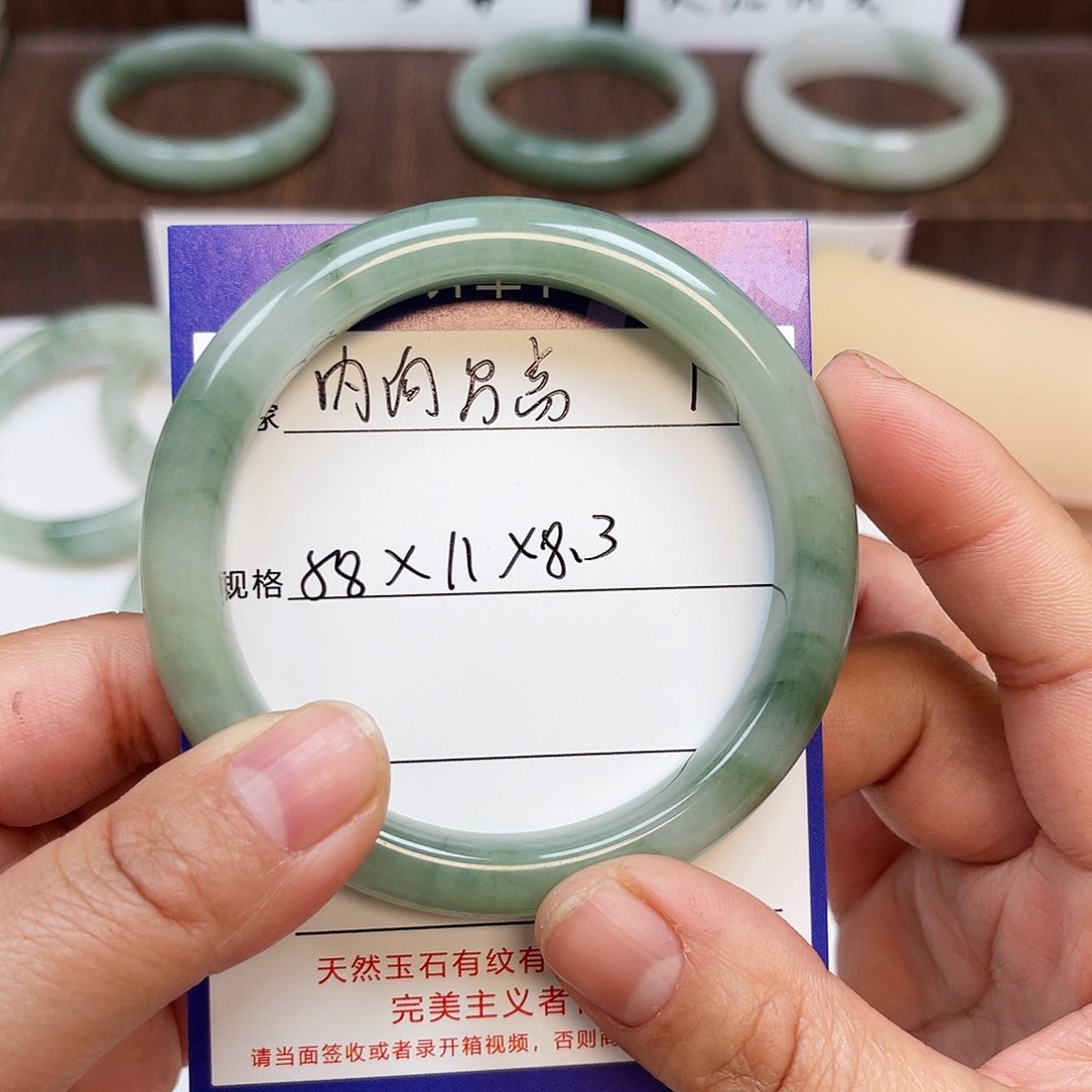 石英质玉手镯未镶嵌内**高