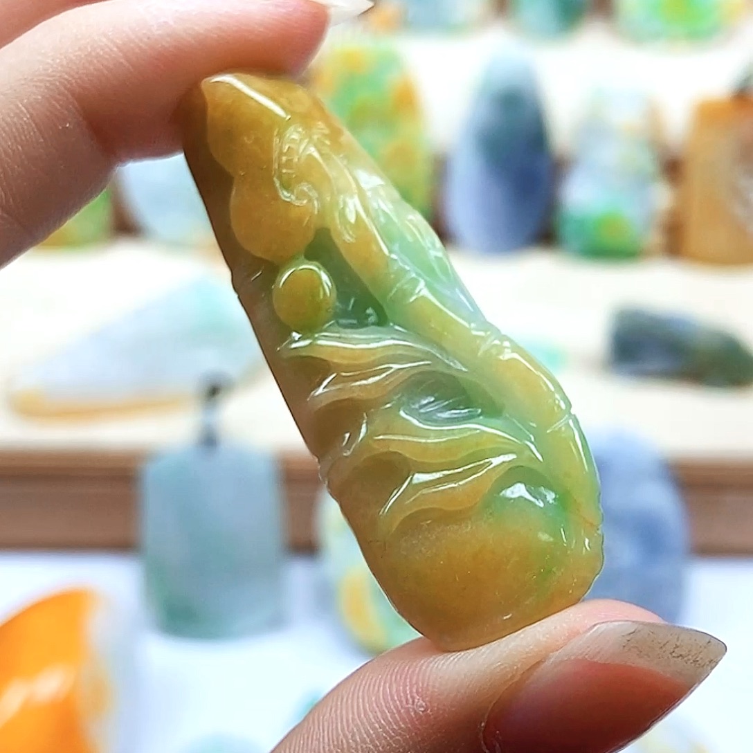 定制翡翠未镶嵌翡翠