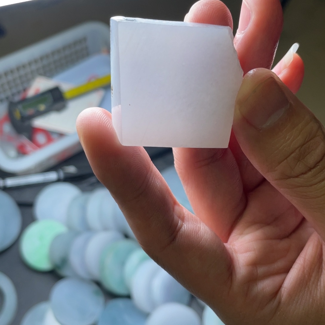 未镶嵌定制翡翠  