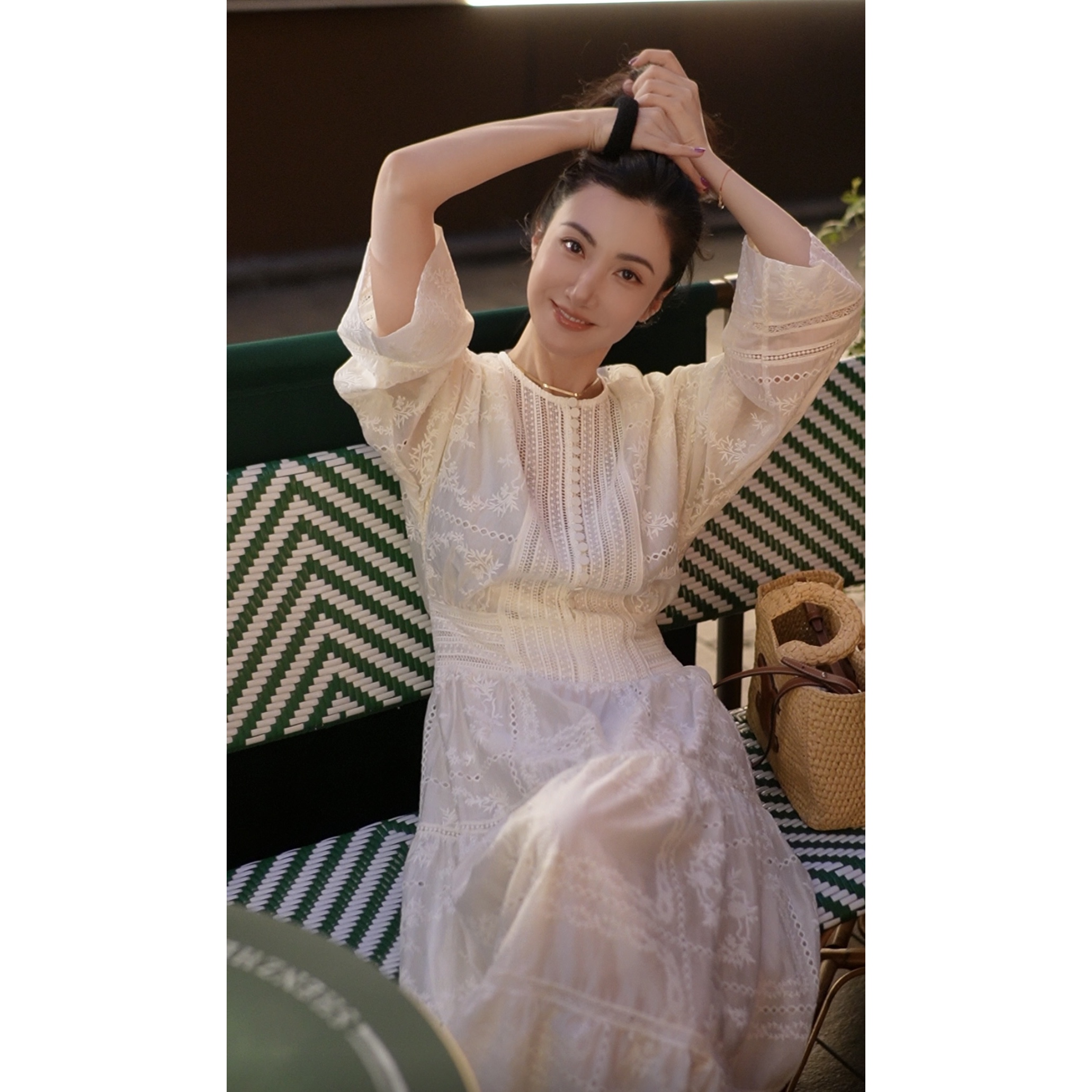 2508009【壁虎姐】GECKO早秋新款 白色圆领水溶蕾丝刺绣公主连衣