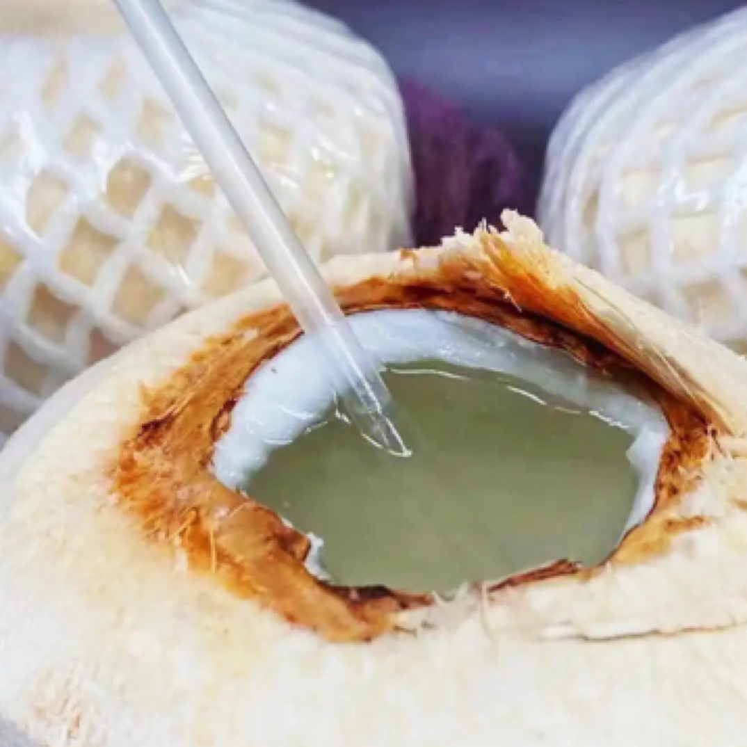 【新品】新鲜泰国椰青大果1个900克-1000克