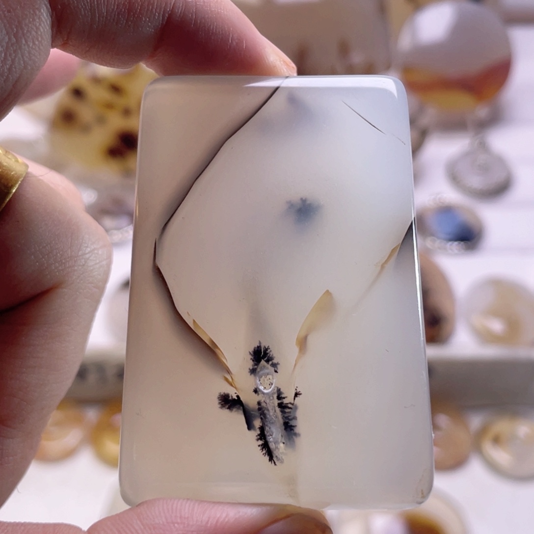 玛瑙/玉髓未镶嵌珠宝奇石