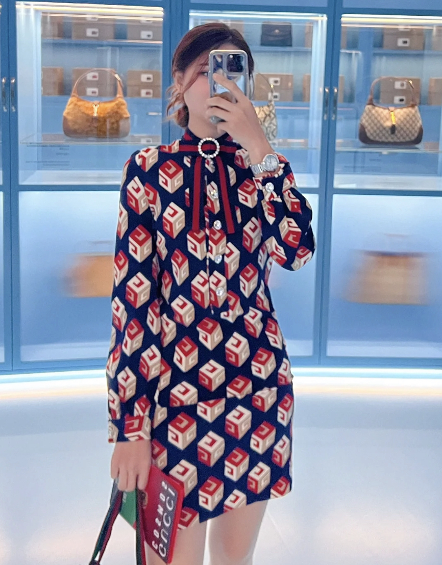 99新 GUCCI/古驰 qq333  粘胶纤维 满印logo钻扣连衣裙 M码