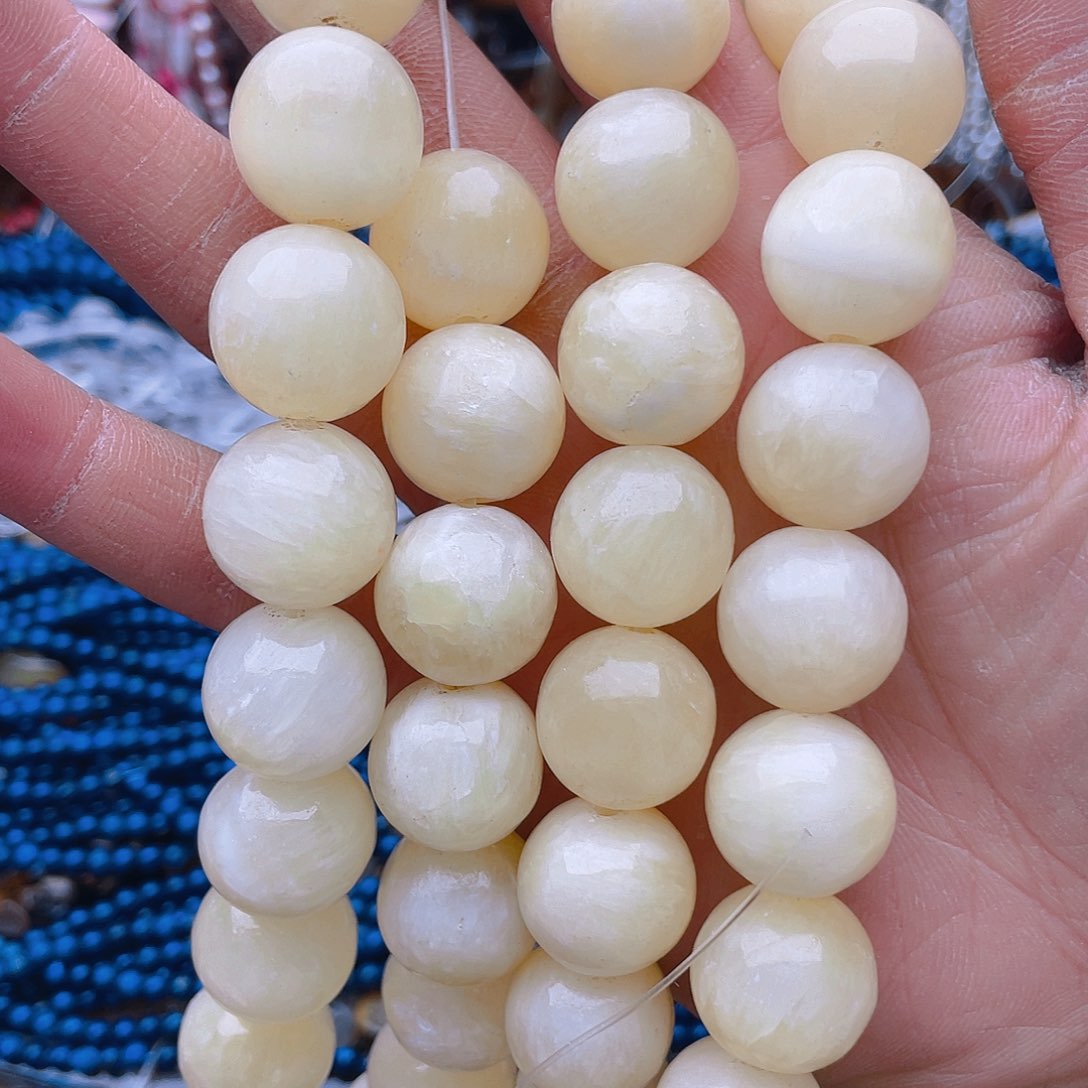 玛瑙/玉髓珠宝半成品未镶嵌米黄玉1条卡17