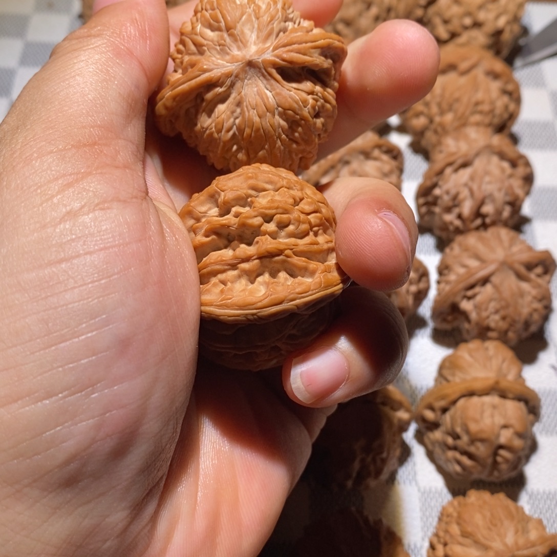 我***i文玩核桃吊坠磨盘