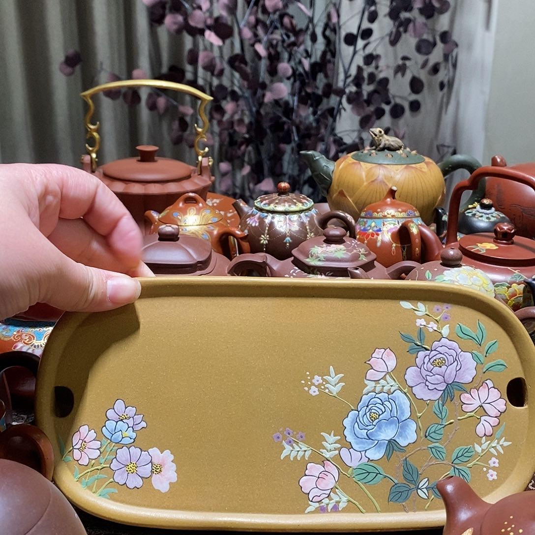 绿泥宜兴紫砂壶艺术