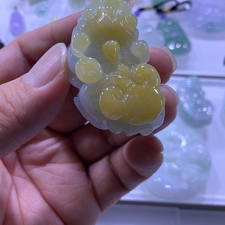 翡翠颈饰未镶嵌天然翡翠A货吊坠