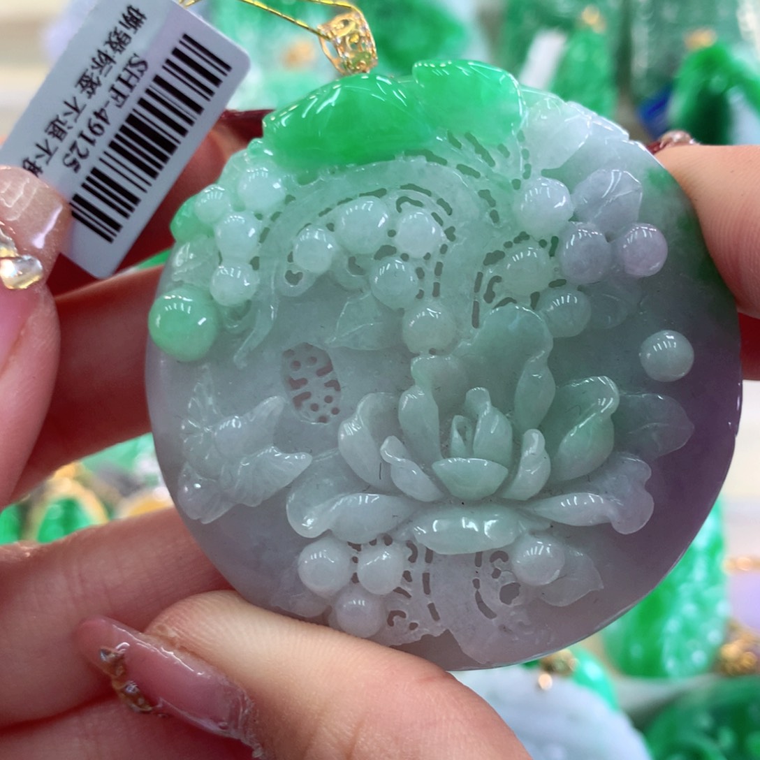 翡翠吊坠(不含链)18K金镶嵌