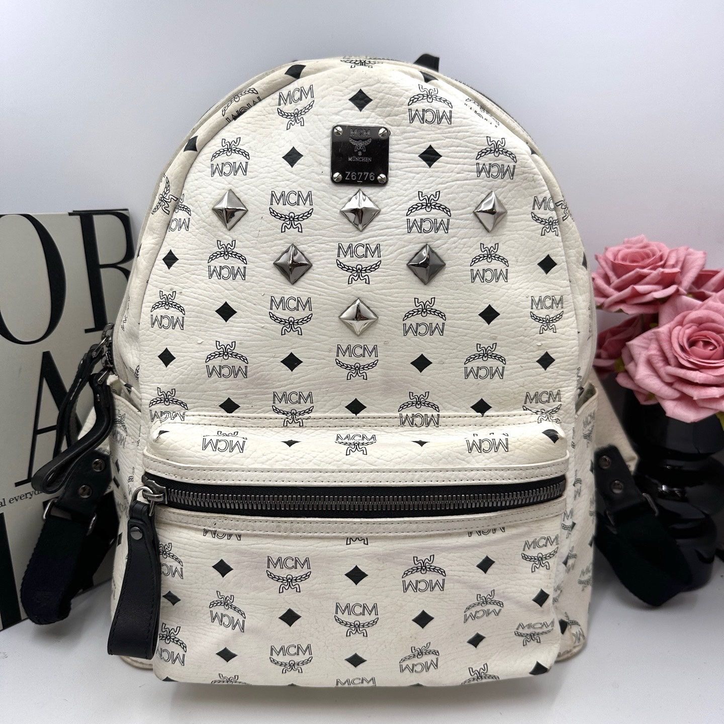 95新 MCM 8576/白色中号双肩包