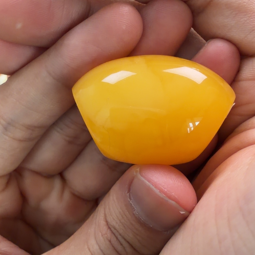 琥珀未镶嵌珠宝奇石14g