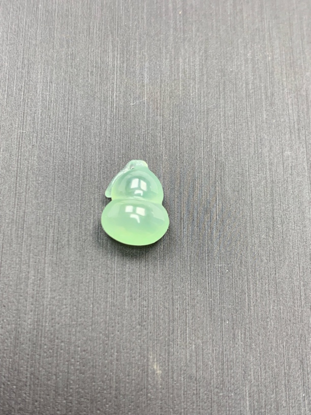 天然缅甸翡翠A货 精品葫芦 冰透吊坠提溜晴底时尚精致精美素款