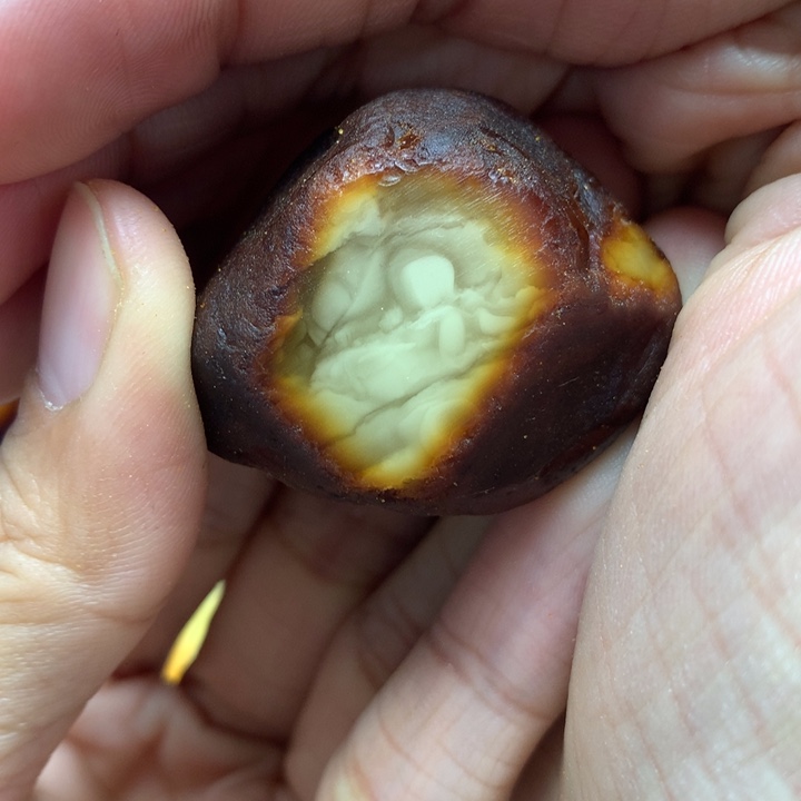未镶嵌定制琥珀飞***迪蜜蜡工坊原石定制
