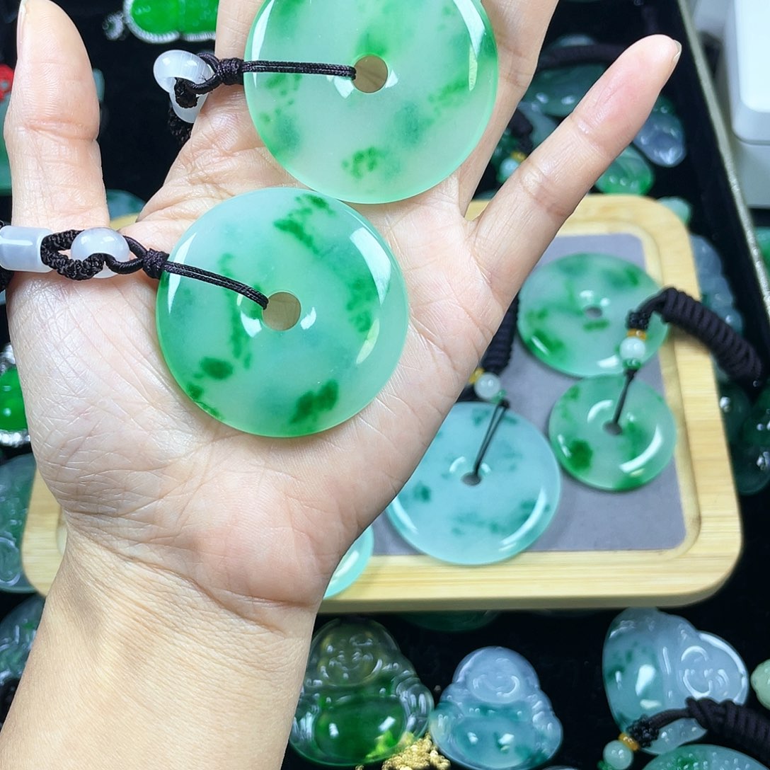 翡翠未镶嵌颈饰吊坠2
