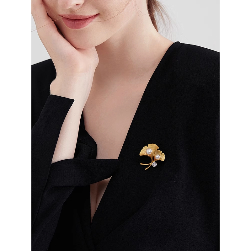 合金胸针 c-1877银杏叶胸针轻奢高级感气质胸花精致别针配饰8440