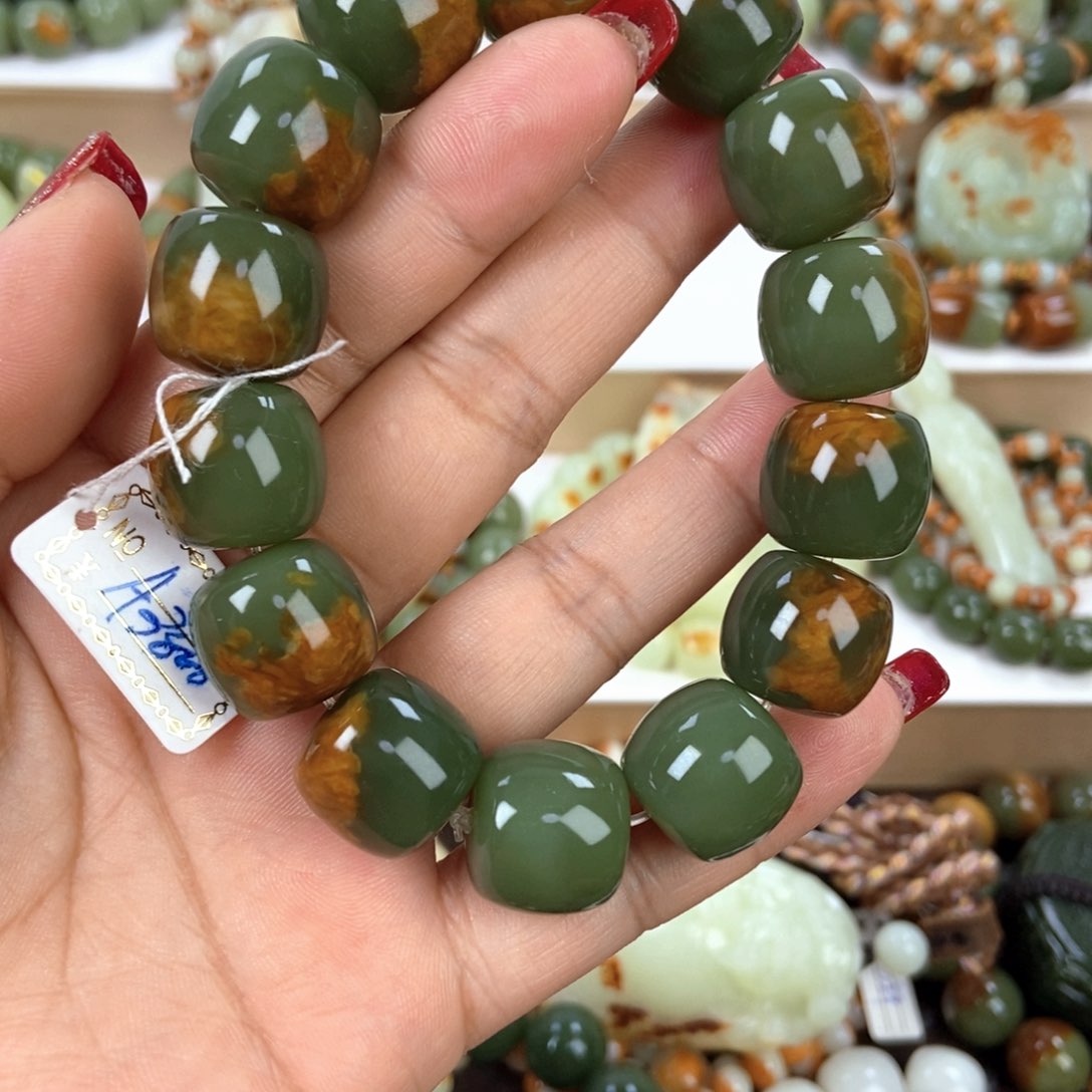 透闪石质玉手串未镶嵌余*军