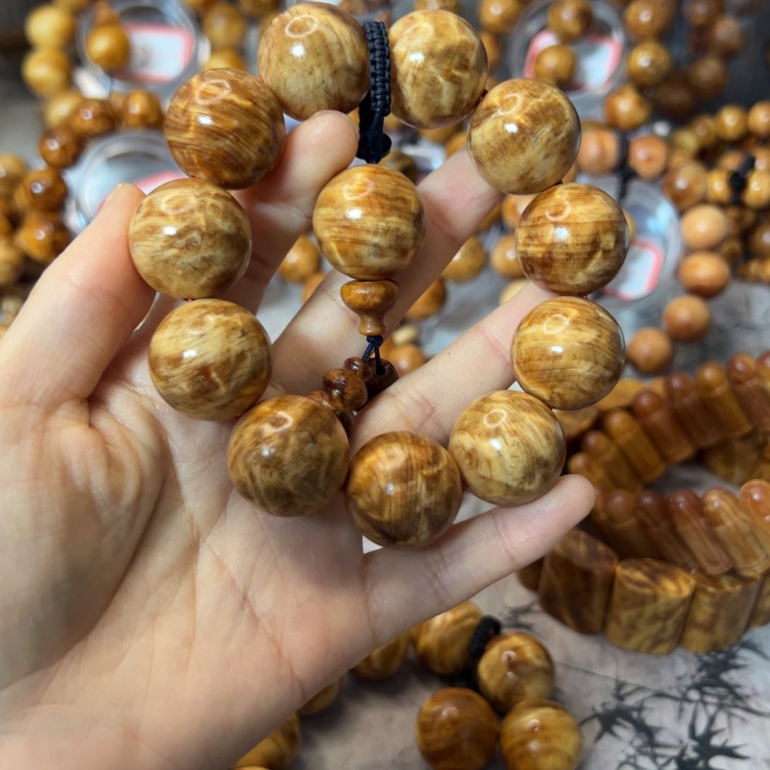 松木宇****士2.2手串