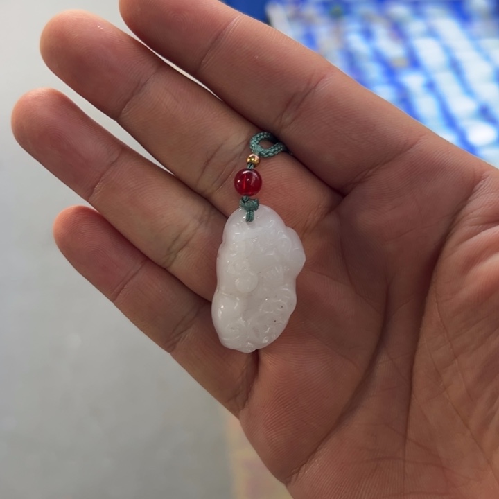 和田玉（糖玉）未镶嵌颈饰