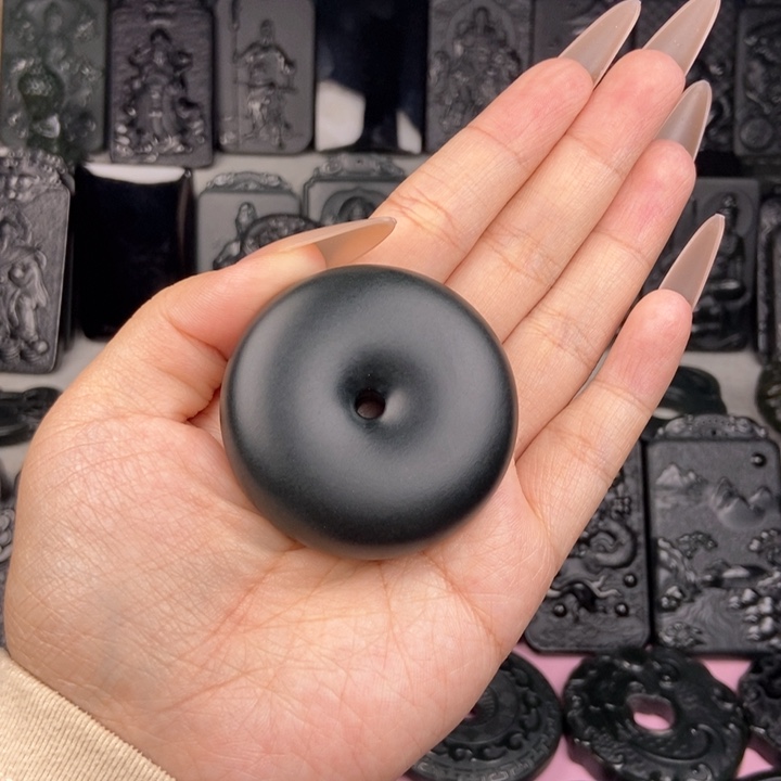 颈饰未镶嵌和田玉苍**粟