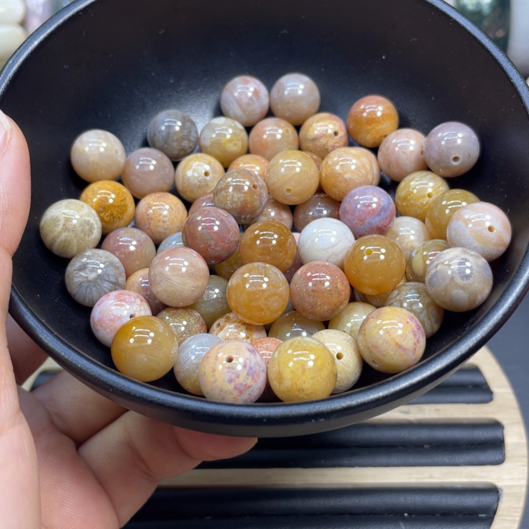 捡****硅化玉未镶嵌颈饰k208